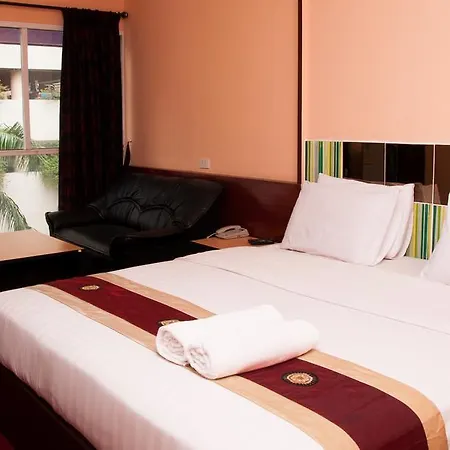 Le Platinum Inn